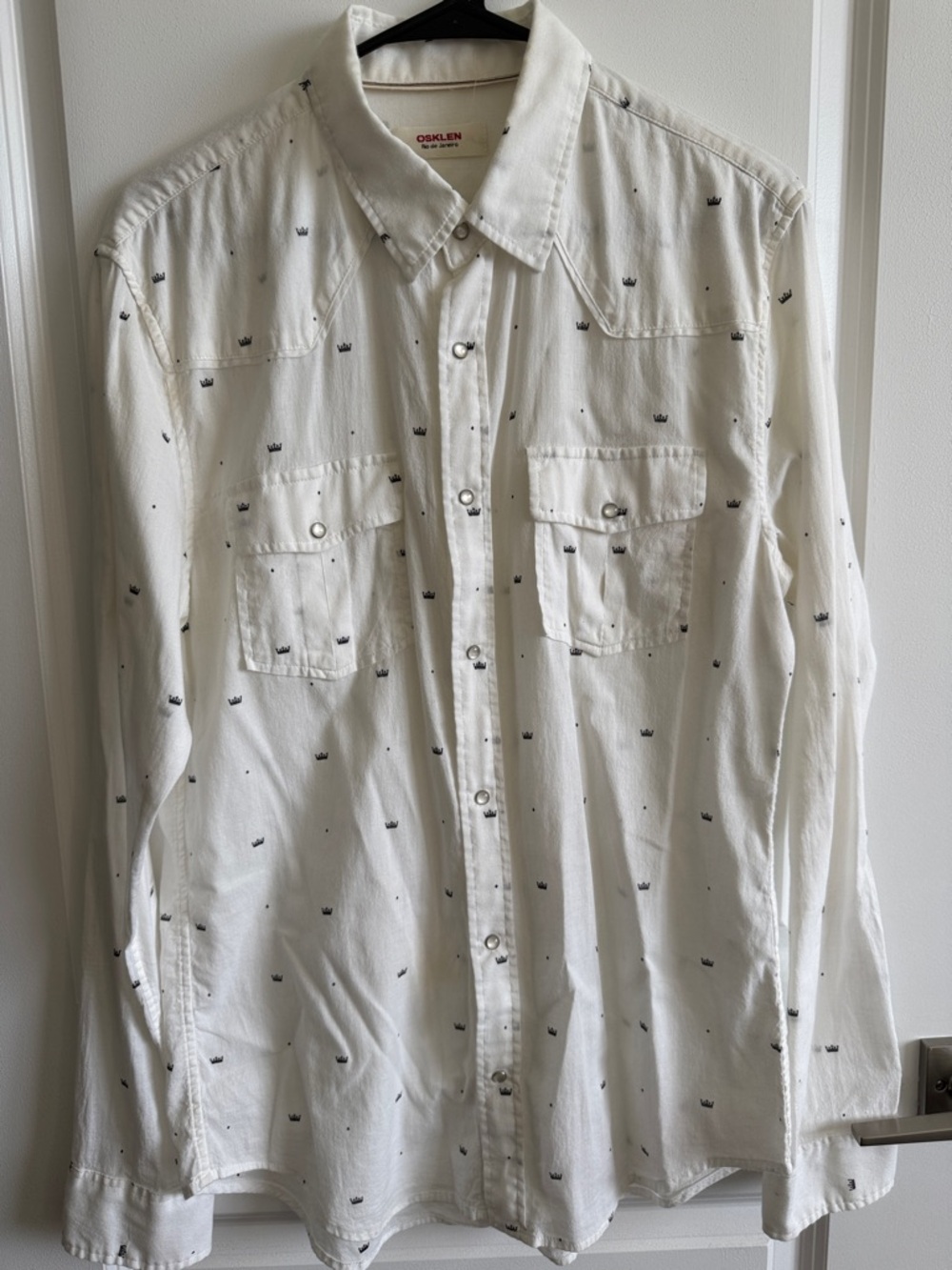OSKLEN White Long-Sleeve Button-Down Shirt with Micro Crown Print